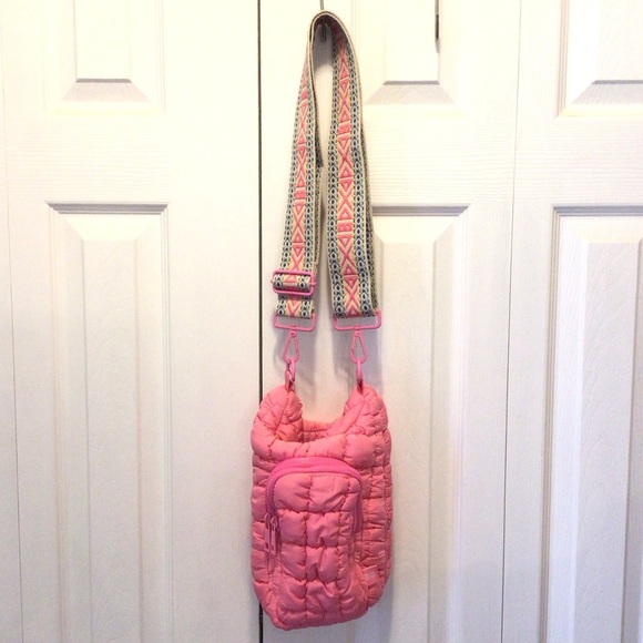 Simply Southern Pink Puffer Water Bottle Holder Shoulder Crossbody Bag - Picture 2 of 5